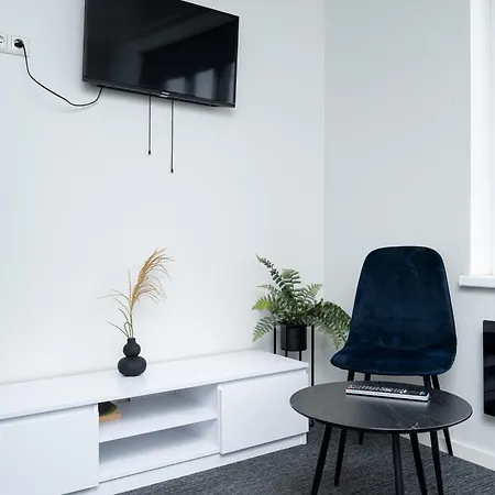1 - Bright & Quiet 2br Apartment, Near Old Town Korter *