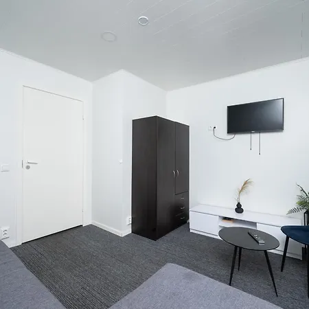 1 - Bright & Quiet 2br Apartment, Near Old Town Korter